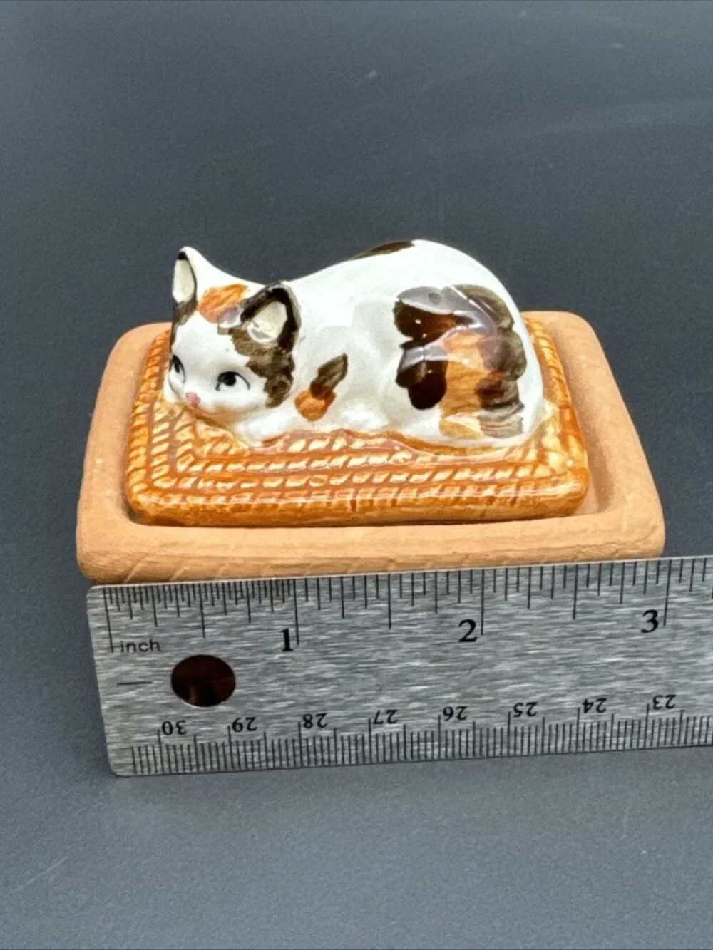 Vintage Ceramic Calico Cat Kitty On Nest Trinket Box Cottagecore